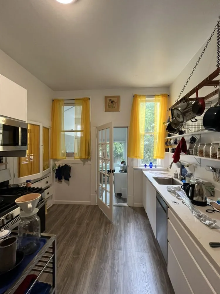 Slide of Right Hand Handyman Services