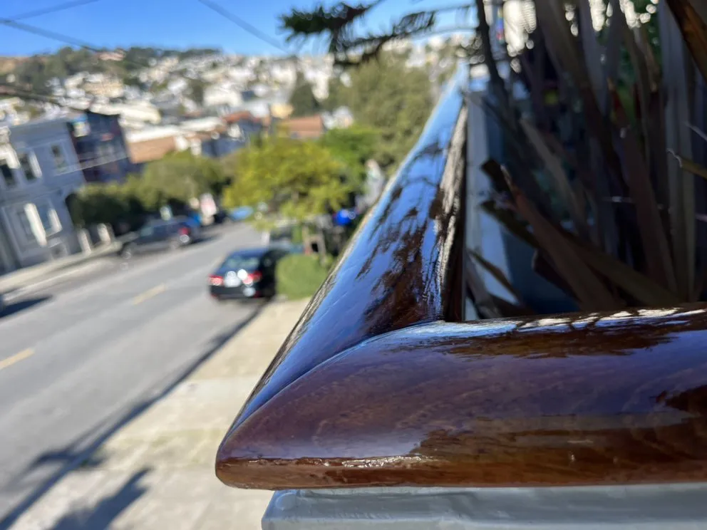 Emergency electrical service for homes in lighting installation, by