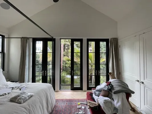 Right Hand Handyman Services Logo