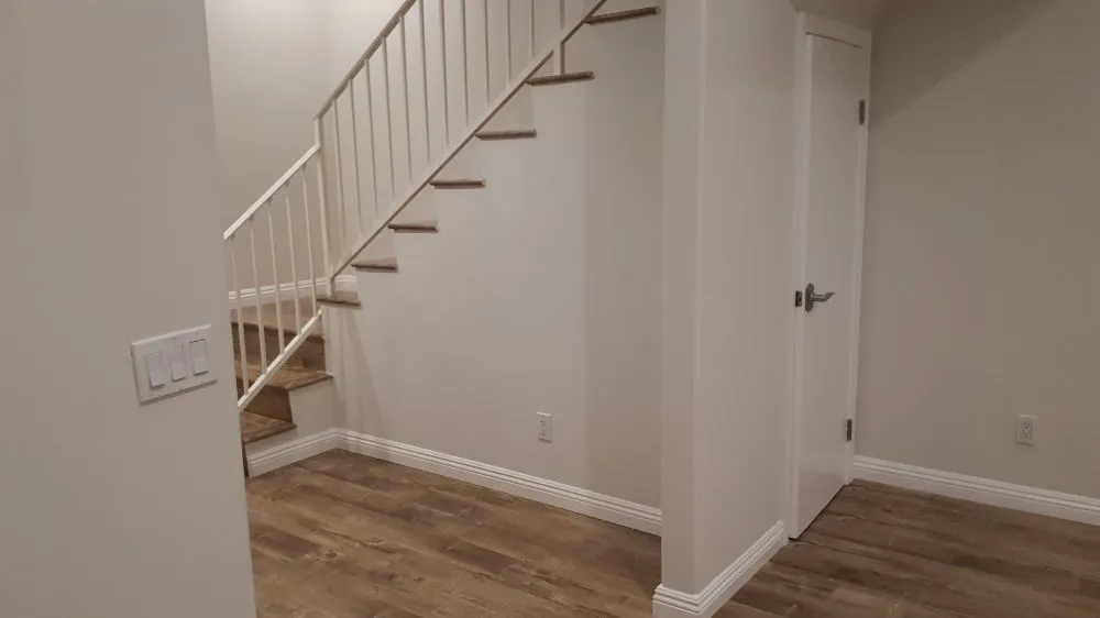 Trusted electrician providing outlet and switch repair in Montrose, CA - Right Handyman Service