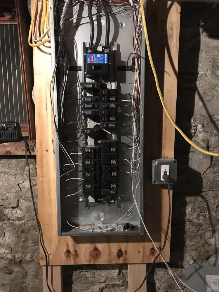 Licensed emergency electrical service in St Louis, MO by Right Now Home Services