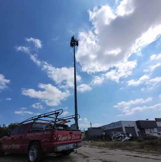 Professional emergency electrical service service in ,  - Right on Electric