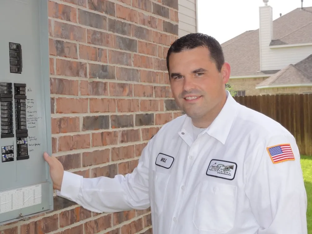 Affordable electrician providing circuit breaker repair in Pasadena, TX - Right Touch Electrical