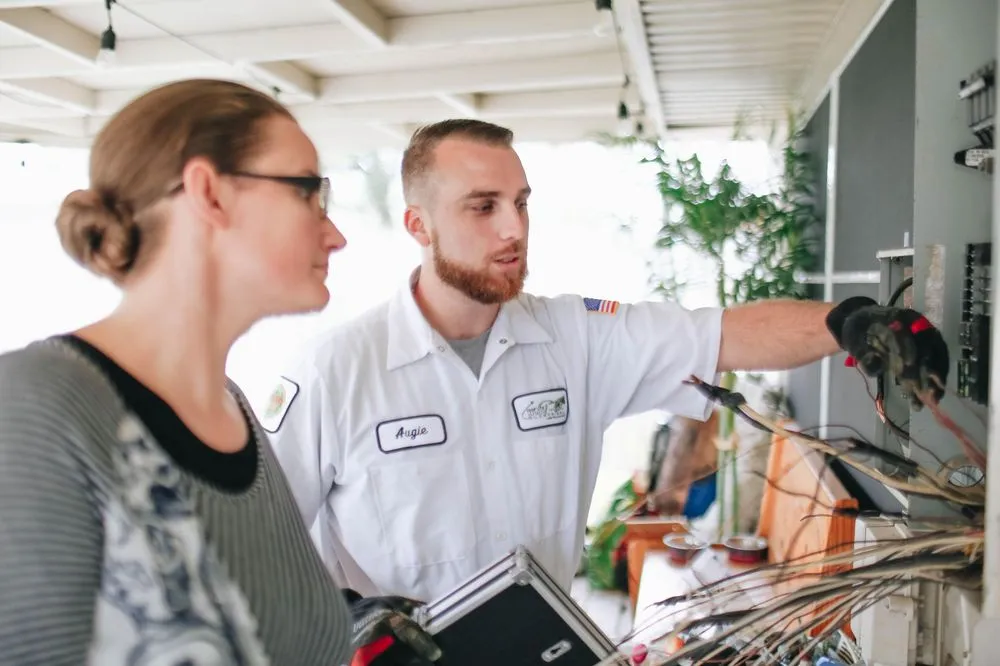 Slide of Right Touch Electrical