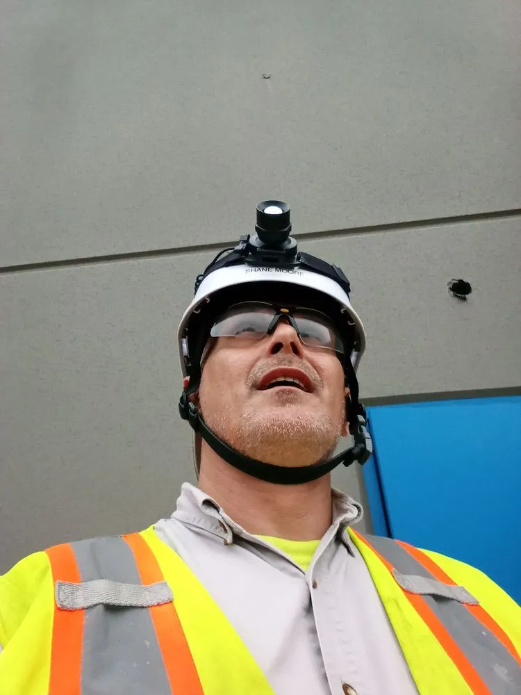 Slide of Right Way Electric & Home Maintenance