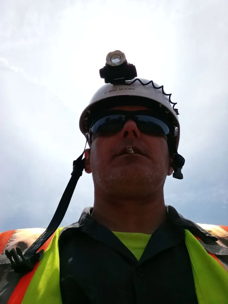 Slide of Right Way Electric & Home Maintenance