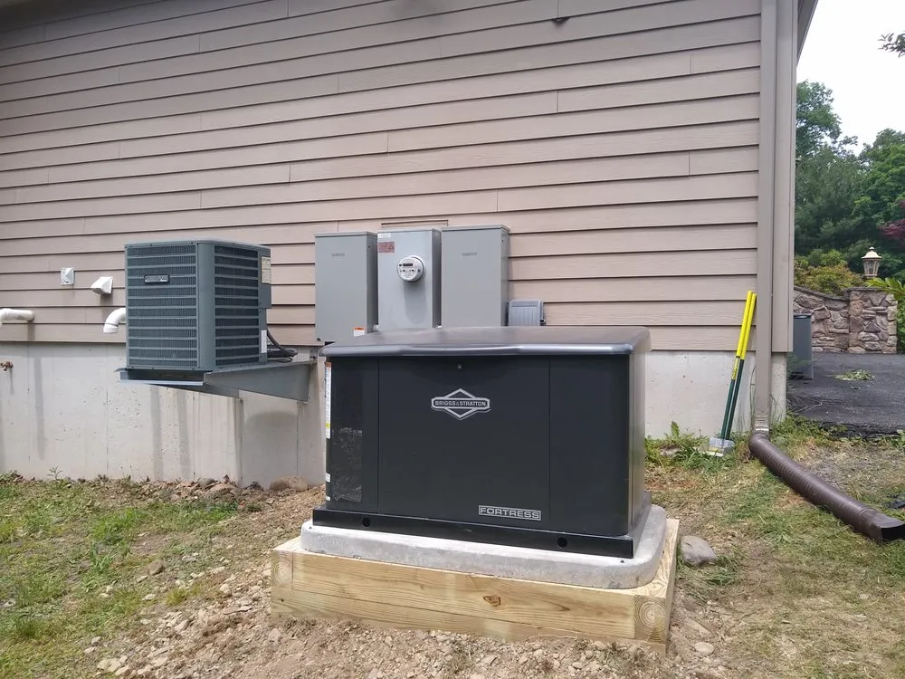 Reliable electrician providing emergency electrical service in Lake Ariel, PA - Rinker Inc.