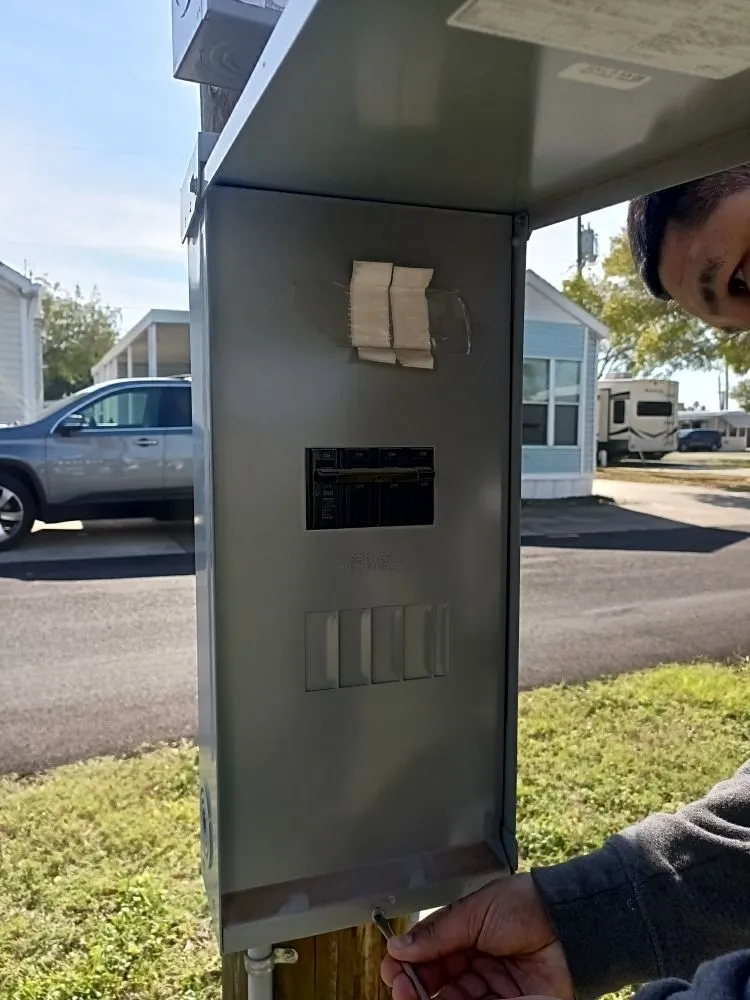 Emergency electrical repair in ,  by Rio Renovations