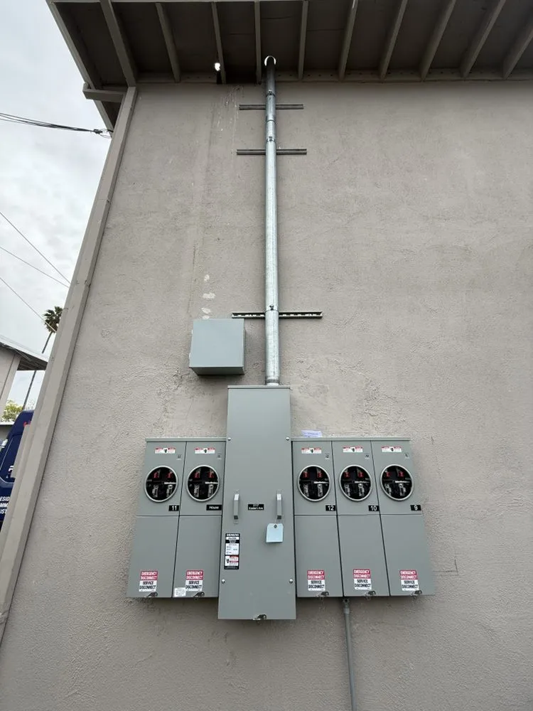 Licensed electrician providing wiring installation in , 