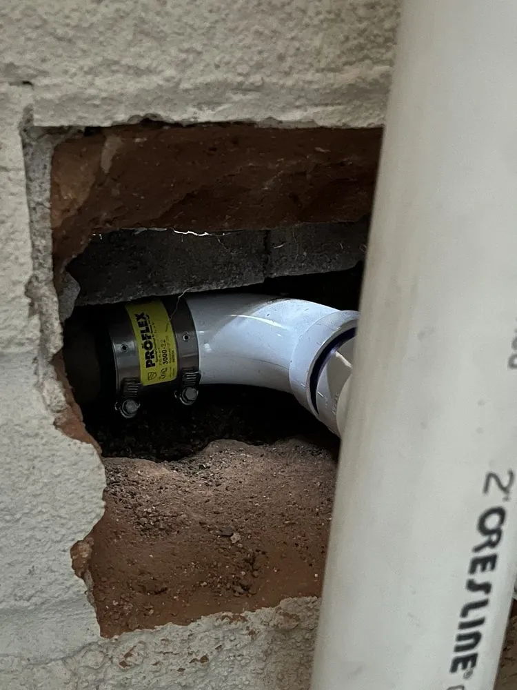 Licensed electrician providing lighting installation in , 