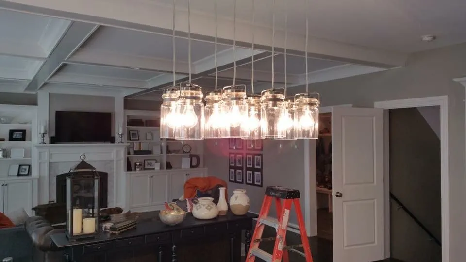 Licensed electrician providing emergency electrical service in , 