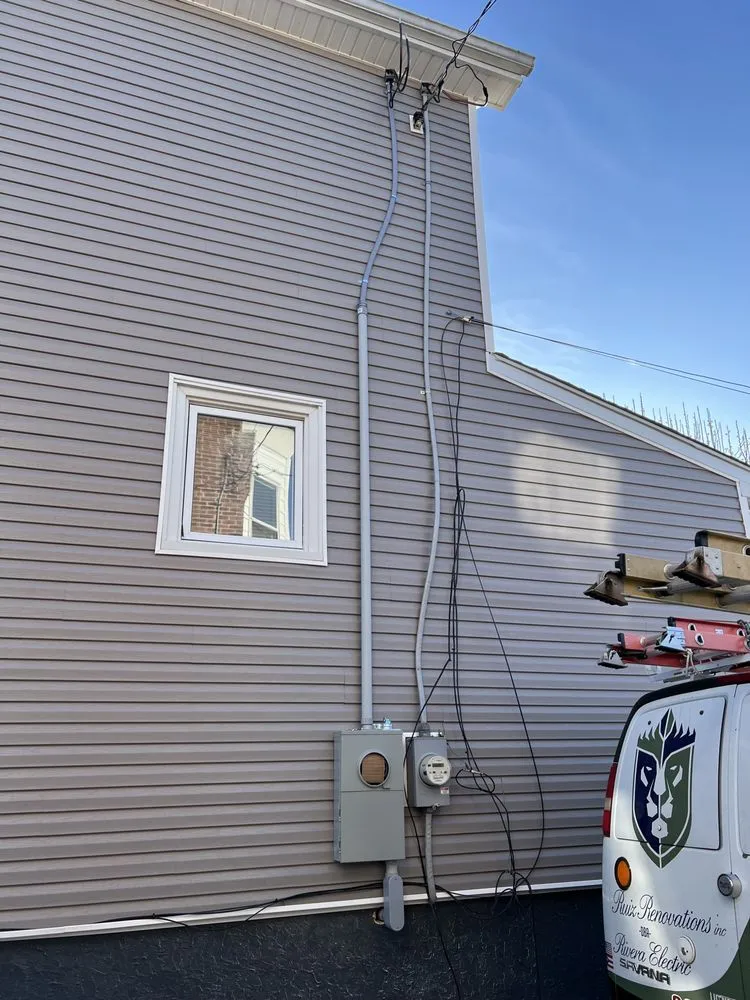 Slide of Rivera and Best Quality Electric