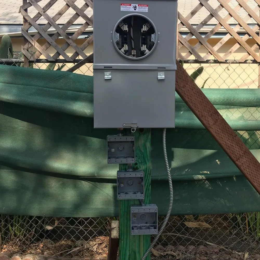 Licensed electrical service for homes in wiring installation, by