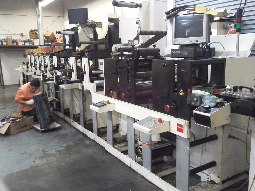 Professional circuit breaker repair experts serving ,  - Rivera Electric