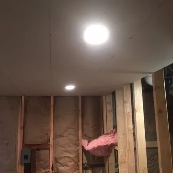 Reliable electrician providing circuit breaker repair in , 