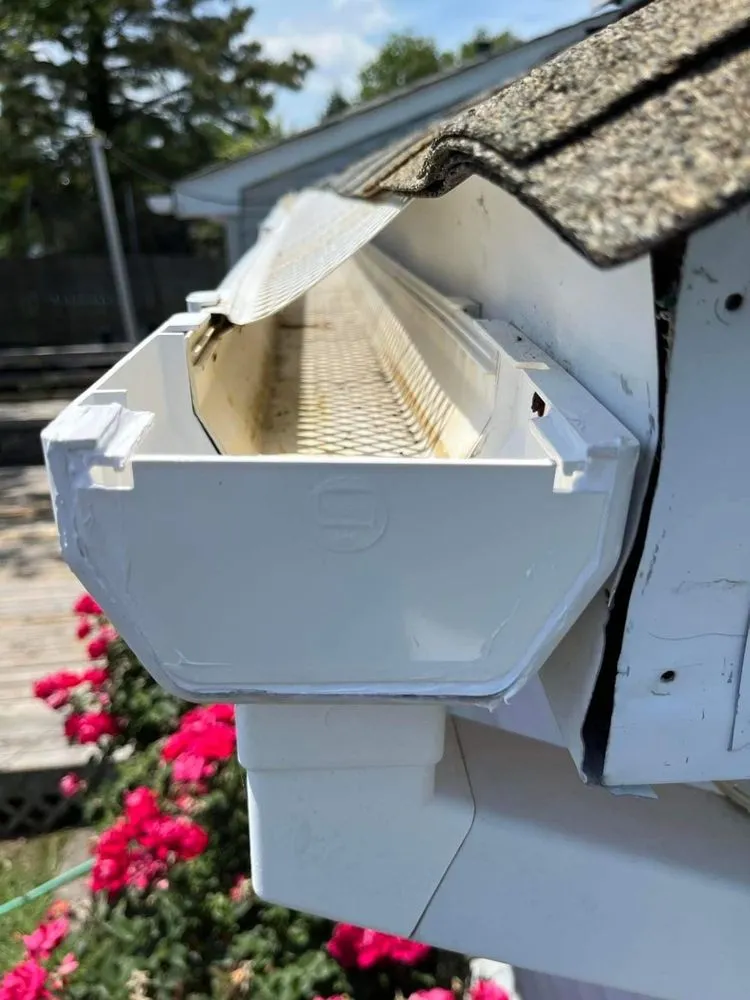 Certified outlet and switch repair experts serving ,  - Rivera's Home Improvement