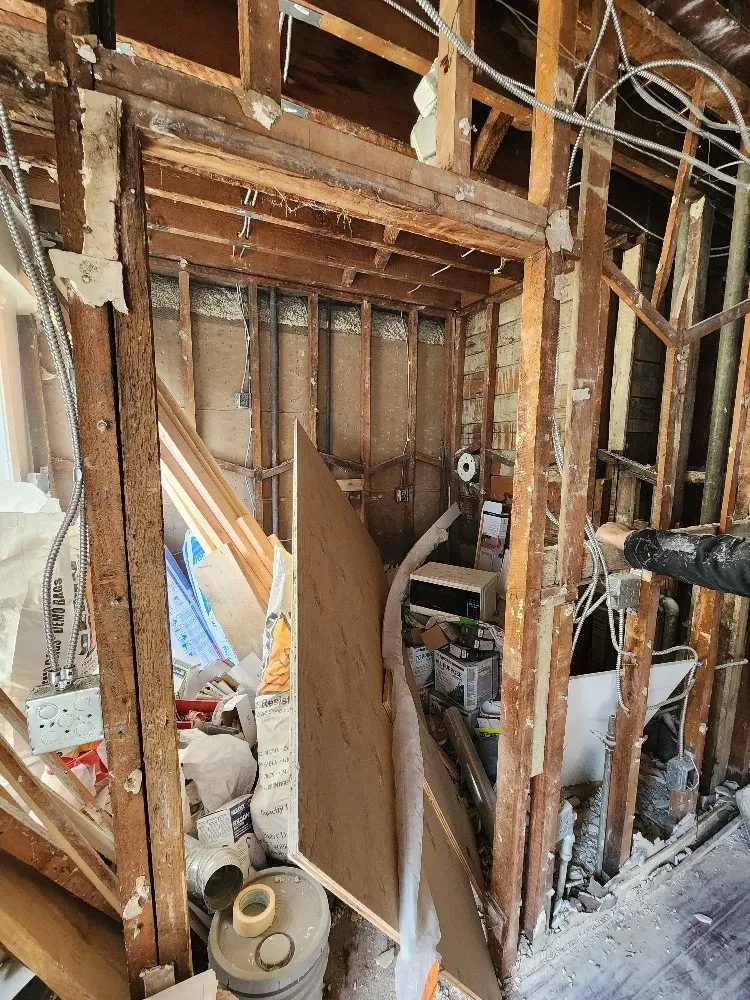 Slide of RiverHez Handyman