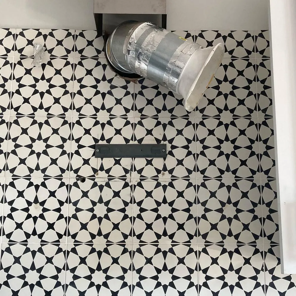 Reliable electrician providing circuit breaker repair in , 