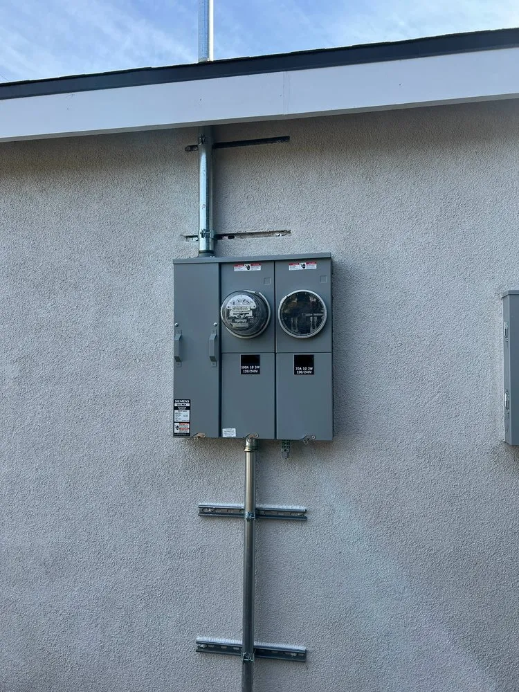 Slide of Rizo Electric