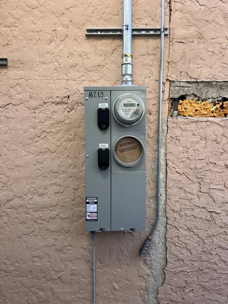 Slide of Rizo Electric