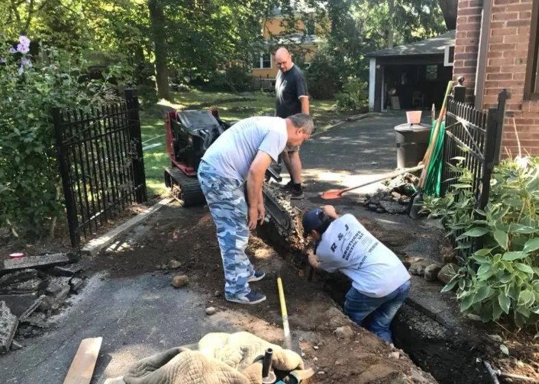 Slide of R&J Brothers Electric