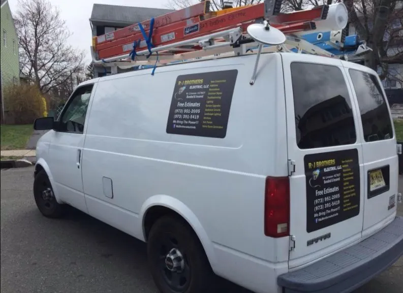 Certified circuit breaker repair in ,  by R&J Brothers Electric