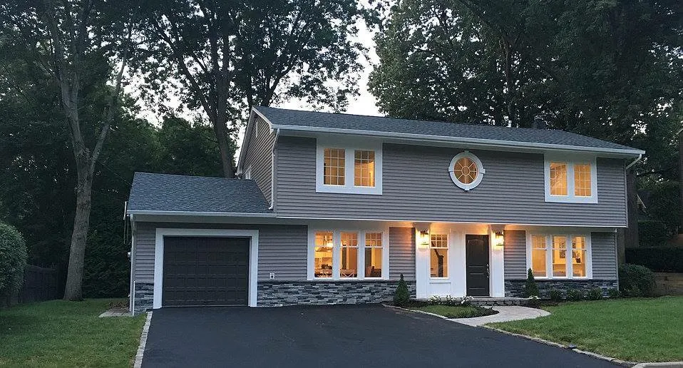 Slide of R&J Brothers Electric