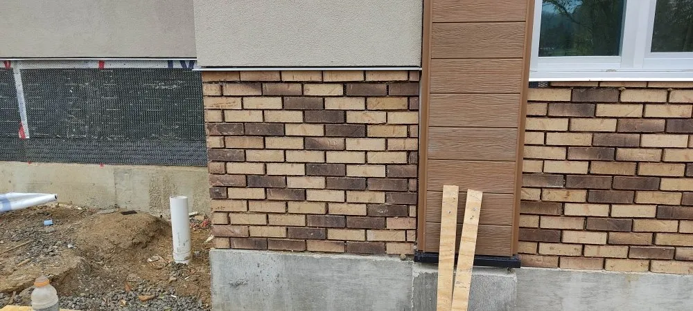 Slide of R&J Construction