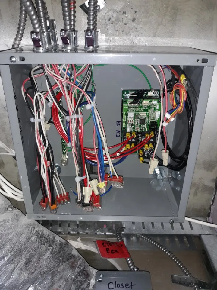 Slide of R&J Electric