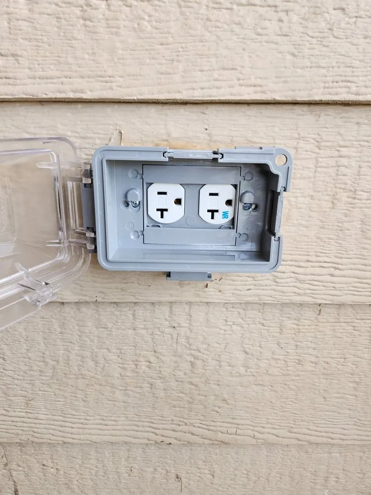 Slide of R&J Electrical and Construction Service