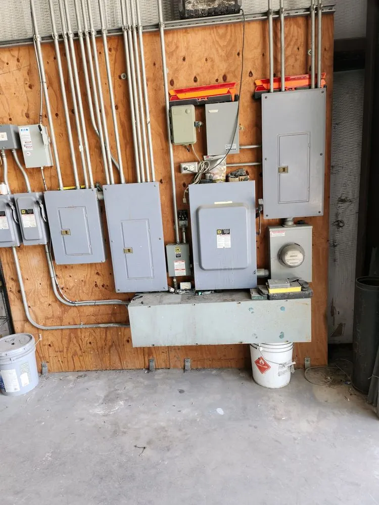 Slide of R&J Electrical and Construction Service