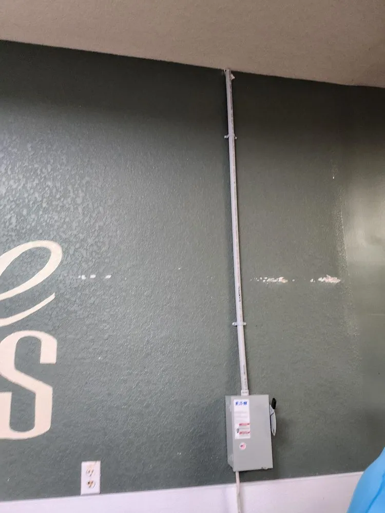 Slide of R&J Electrical and Construction Service