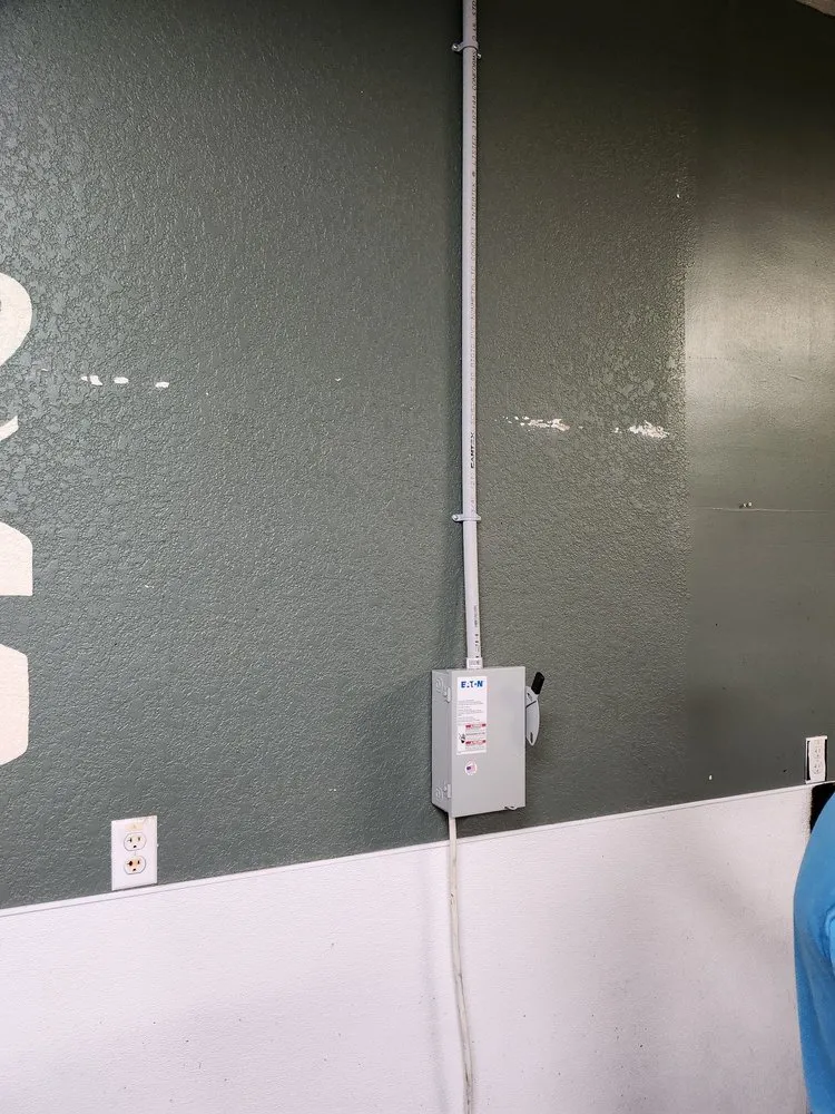 Slide of R&J Electrical and Construction Service