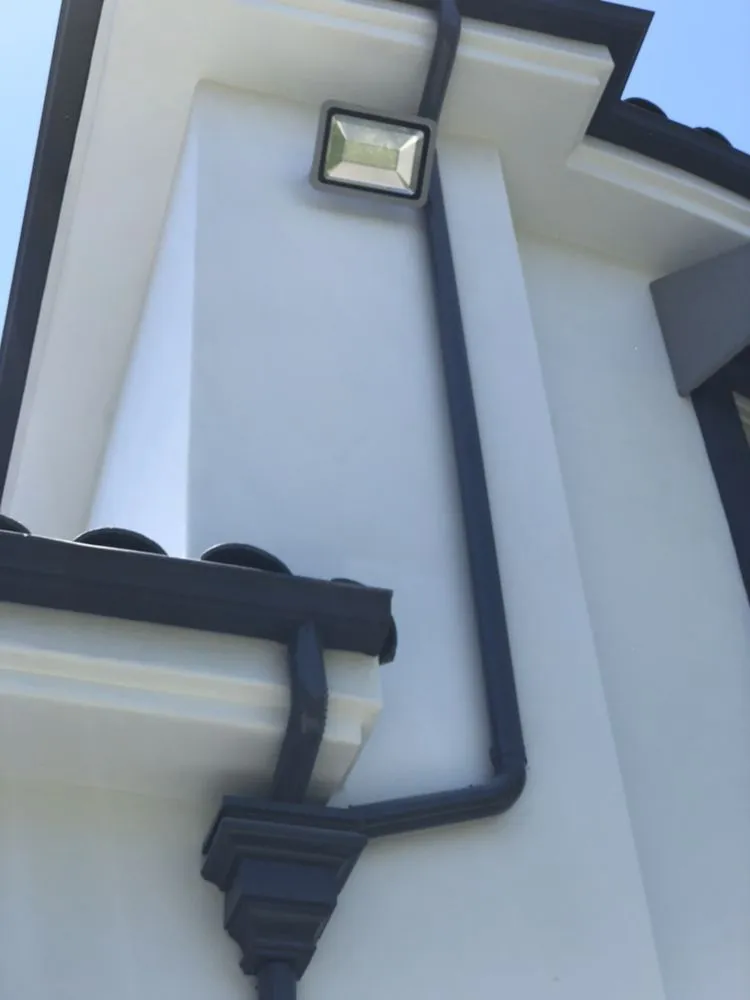 Expert outlet and switch repair experts serving ,  - RJ Estrada Electric