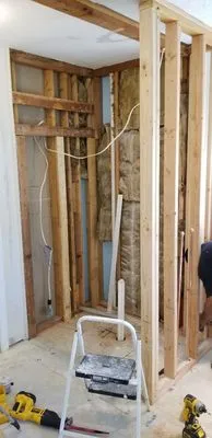 Rj Handyman Construction Logo