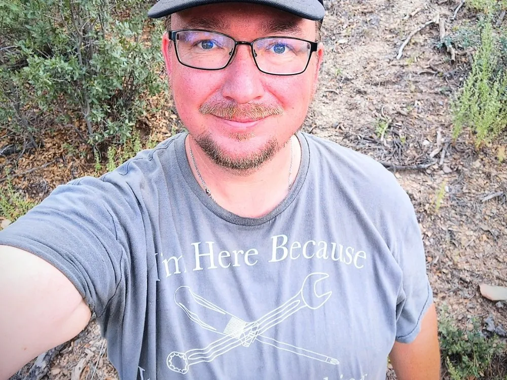 Slide of RJ Honey Do Specialist