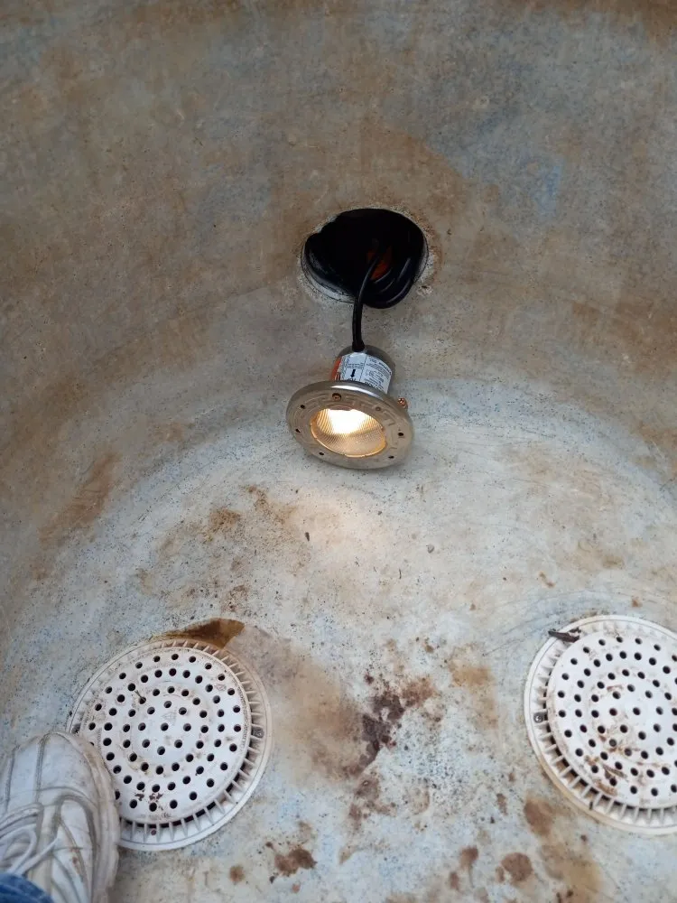 Reliable electrician providing lighting installation in Old Rvr Wnfre, TX - R&J Perez General Contractors