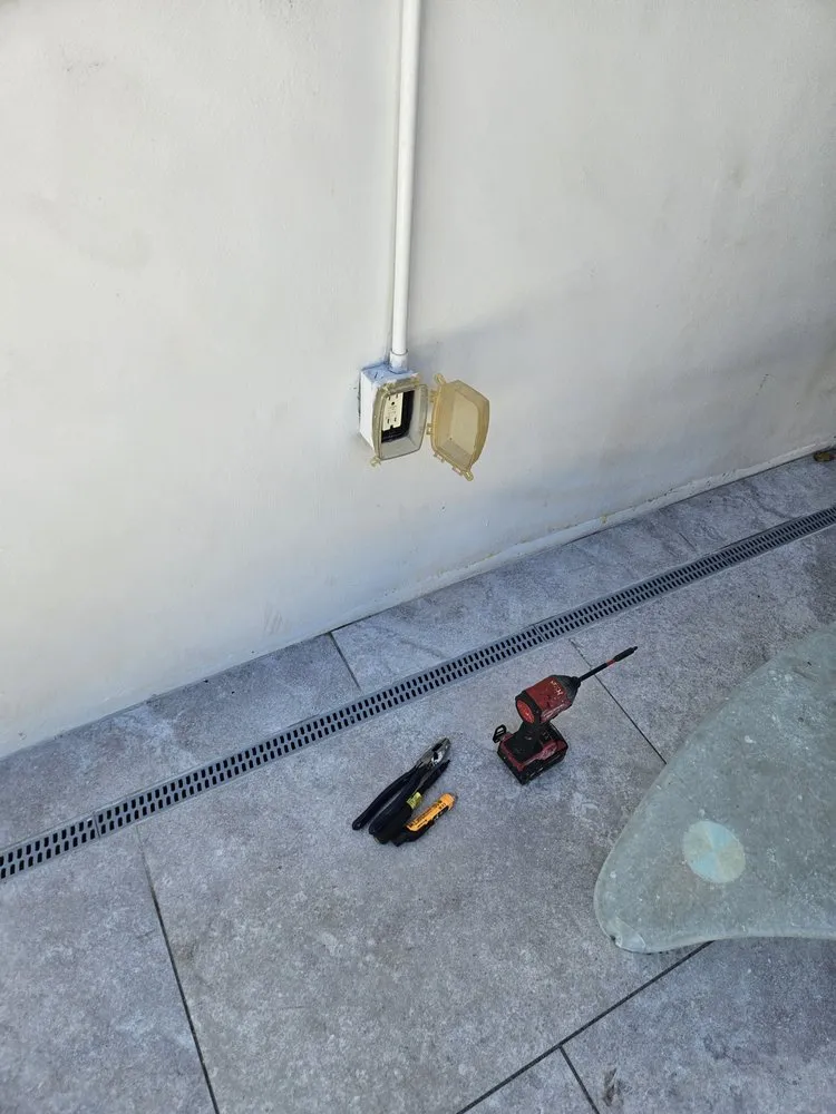 Slide of RJN Electrical Service