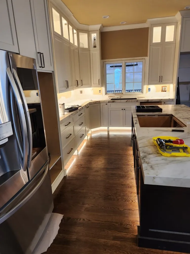 Emergency electrician providing panel upgrade in St. Louis, MO - RJP Electric