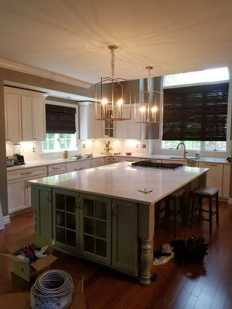 Reliable electrician providing outlet and switch repair in St. Louis, MO - RJP Electric