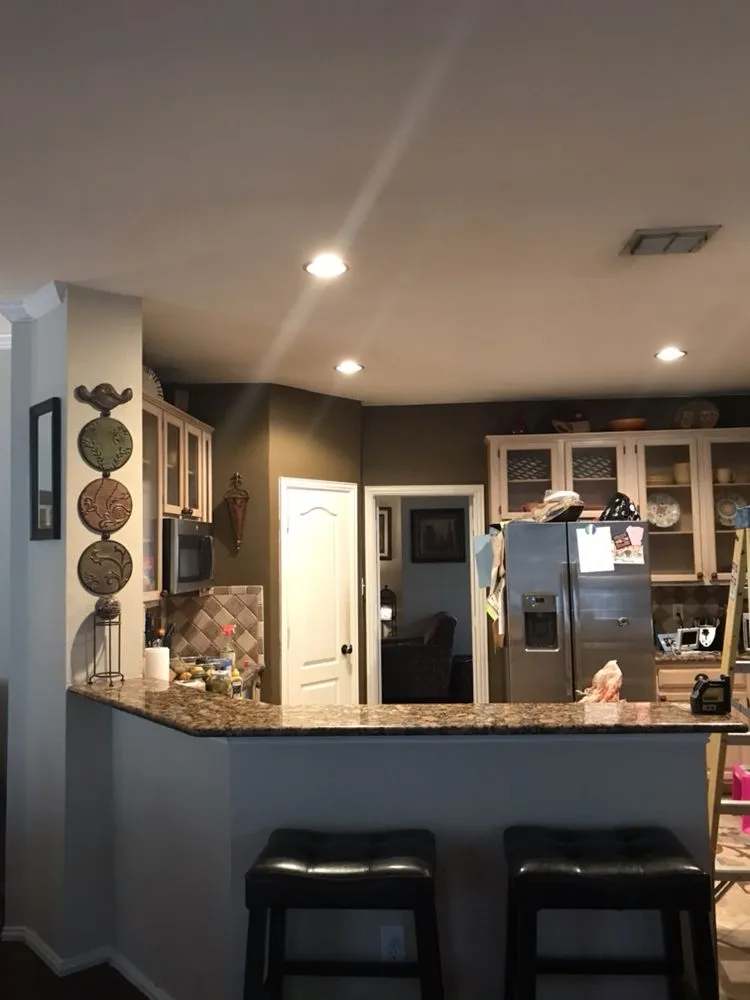 Slide of RJ's Electric