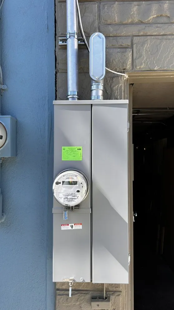 Slide of R&K Electric & Remodeling Service