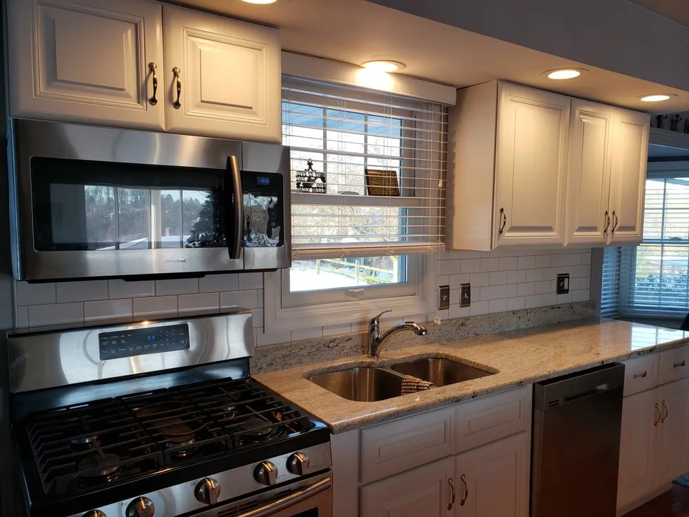 Certified electrician providing emergency electrical service in Felton, PA - RK Improvements