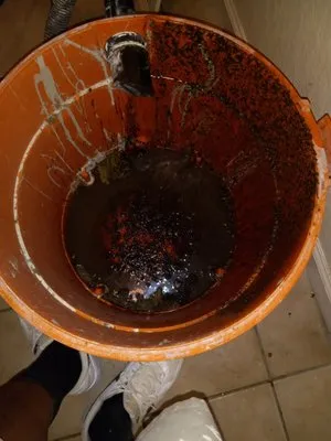 R.L General Maintenance & Repairs Logo