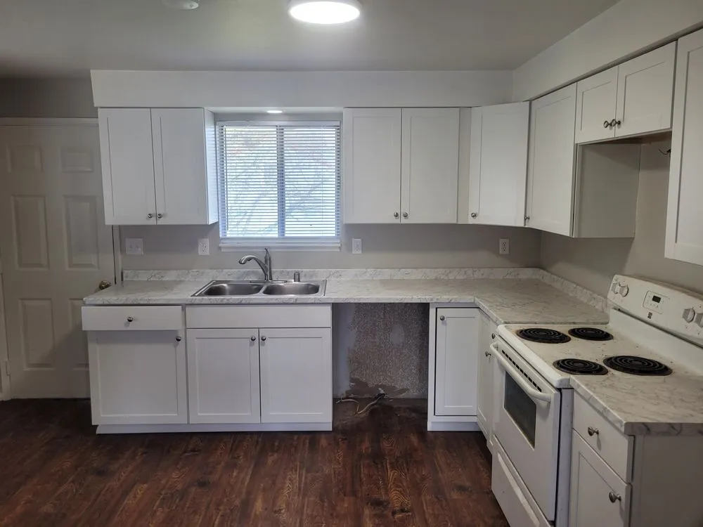 Slide of RMB Handyman