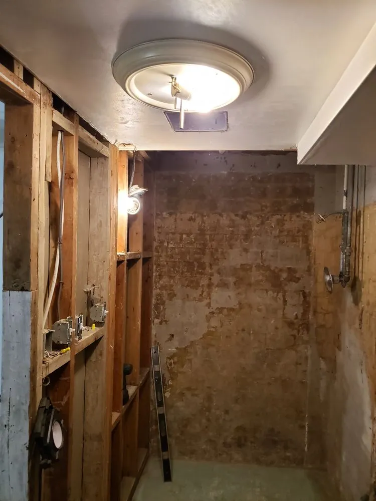 Slide of RMB Handyman