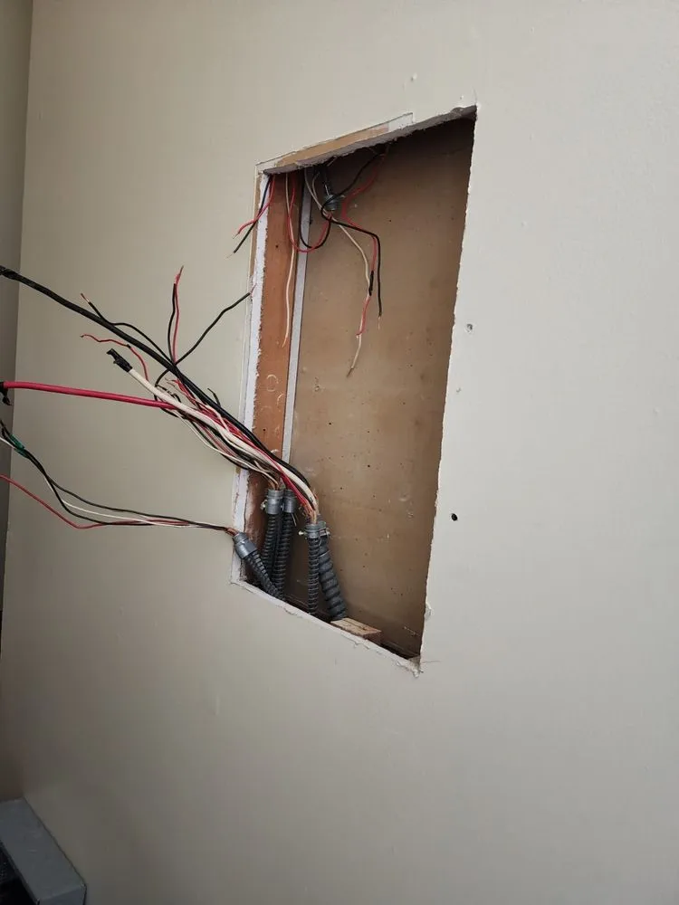 Slide of RMG Electrician