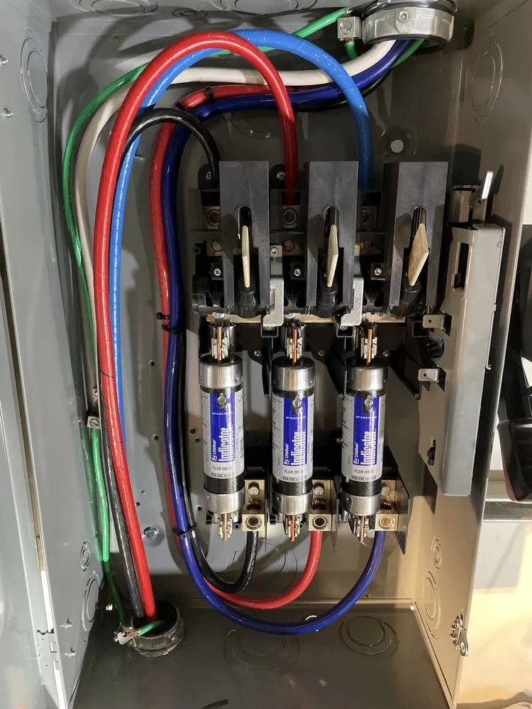 Slide of RNT Electric Solutions