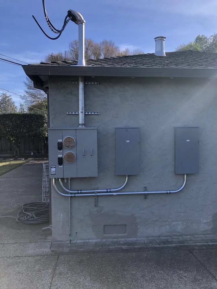 Slide of RNT Electric Solutions