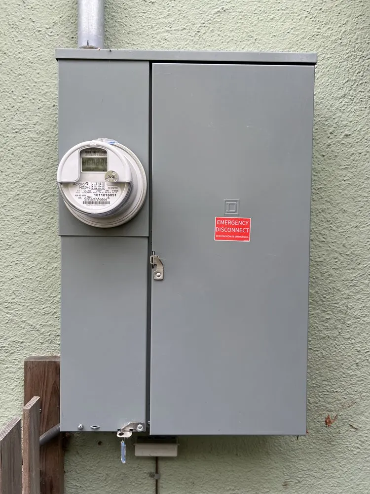 Licensed electrician providing lighting installation in , 